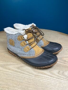 Sorel Women's Out 'N About Plus Waterproof Duck Boots Gray Felt Size 11